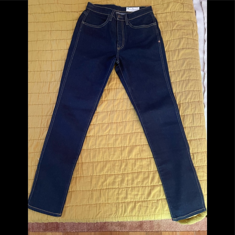 Imogene and Willie jeans. Never worn. Size 26–runs small. Josette cut, dark wash